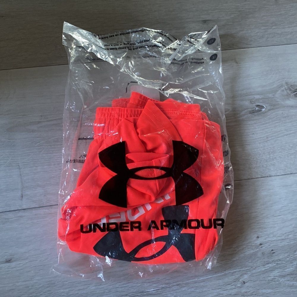 Under Armour Boys' Prototype 2.0 Logo Shorts.‎ nwt    Small - Picture 3 of 5